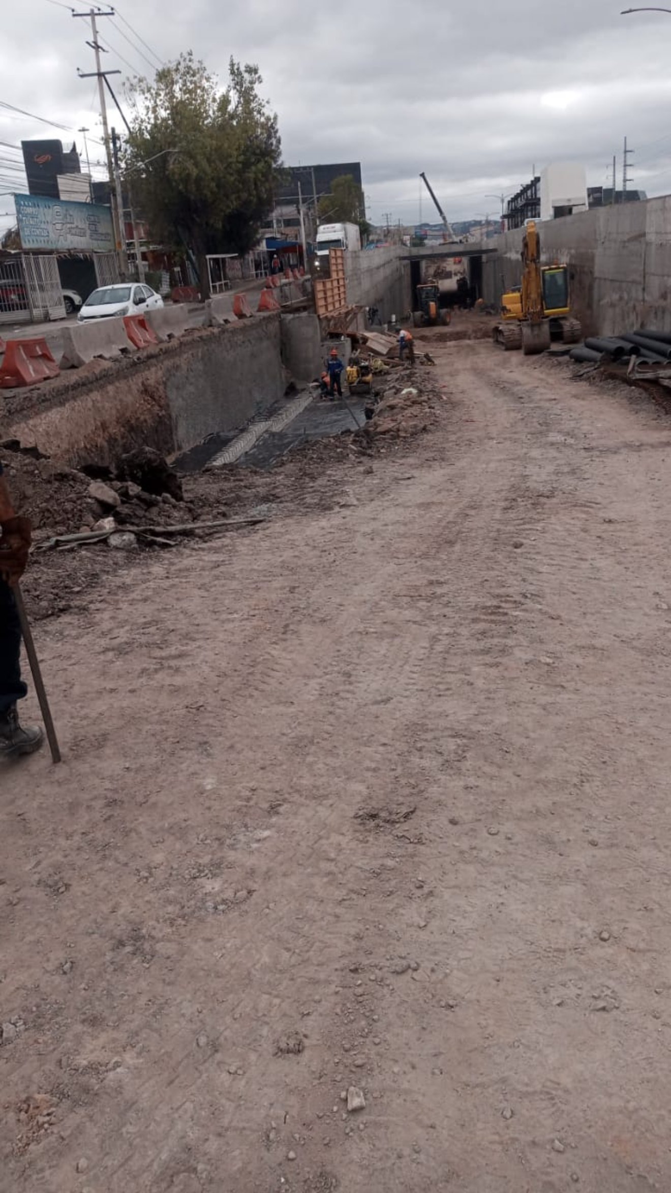 Distribuidor Vial Paseo 5 de Febrero · registro 11